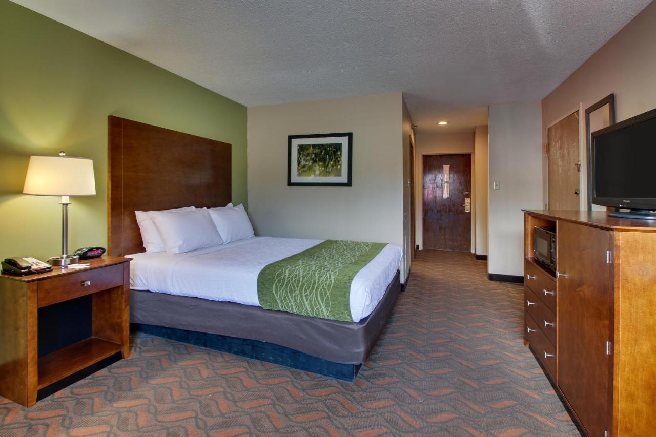 Greenfield Inn & Suites Elizabethtown, KY I65 Exit 94 — photo 17