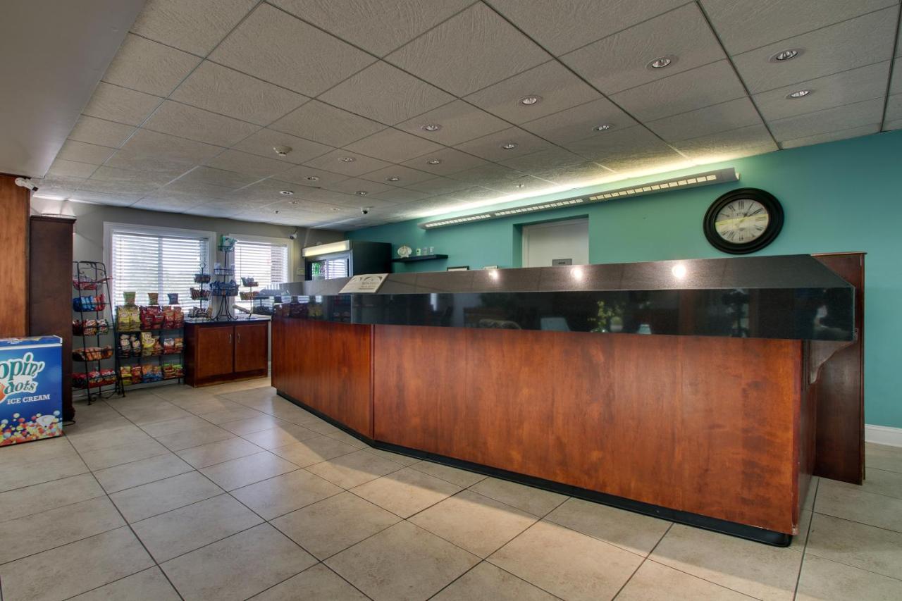 Greenfield Inn & Suites Elizabethtown, KY I65 Exit 94 — photo 13