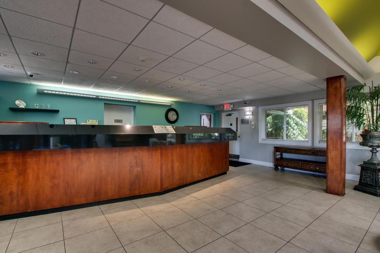 Greenfield Inn & Suites Elizabethtown, KY I65 Exit 94 — photo 14