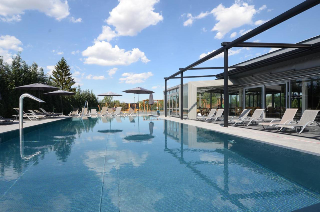 Hotel Aura Design & Garden Pool photo