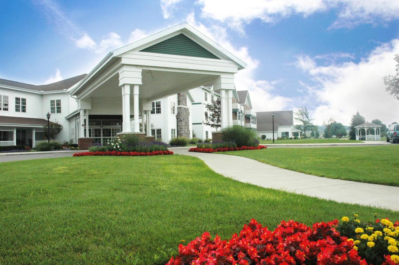 Essenhaus Inn & Conf. Center — photo 1