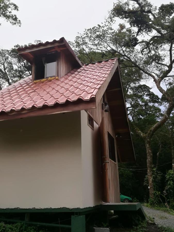 Monteverde Romantic Cottage photo