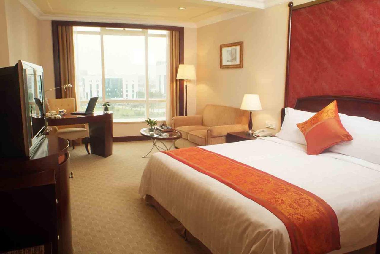 The Royal Marina Plaza Hotel Guangzhou photo