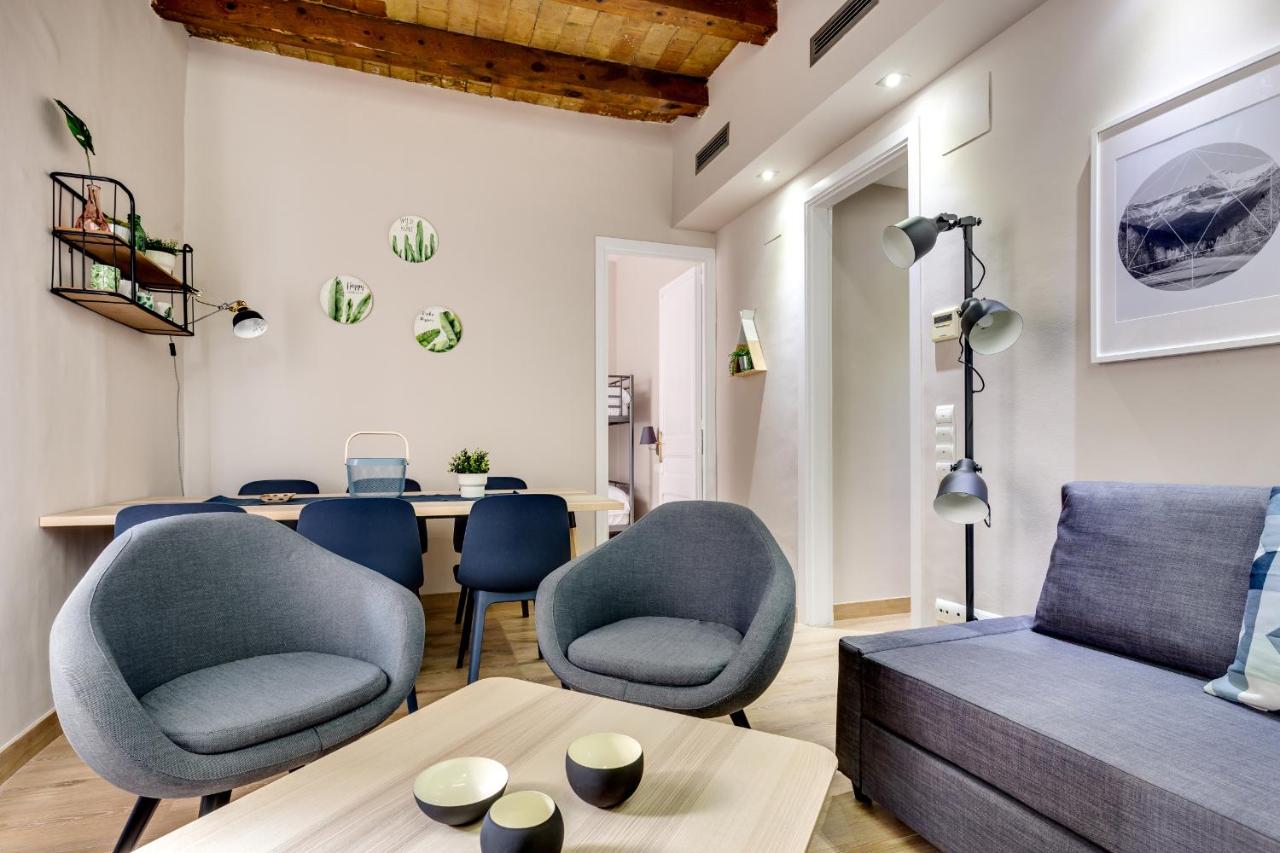 Renovated & Classic 3-Bedroom Sagrada Familia Apt., Barcelona ...