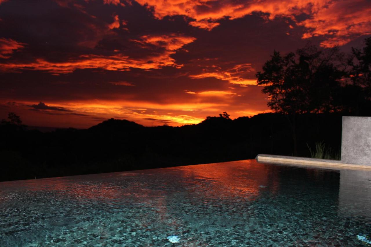 Heated swimming pool: Horizon Lodge Potrero