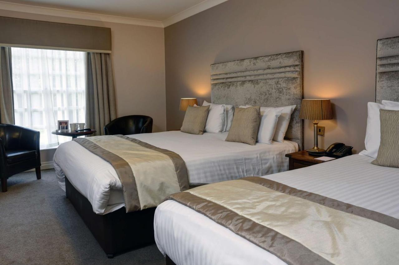 Family Room with One Double Bed and One Single Bed - Non-Smoking