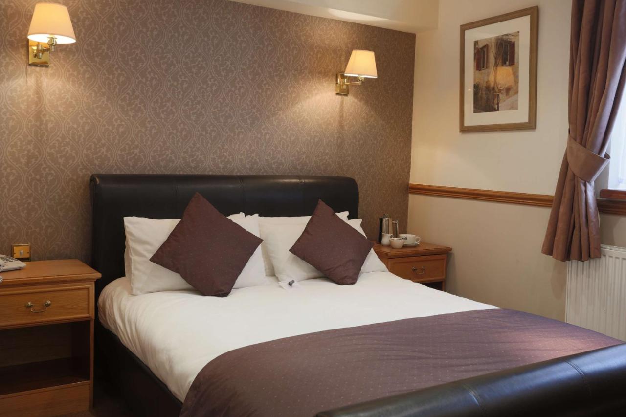 Standard Plus Double Room with View