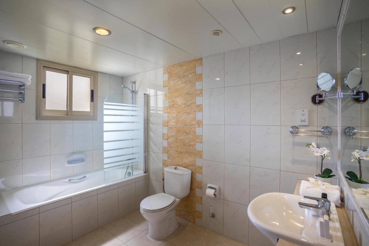 Aquamare Beach Hotel & Spa photo