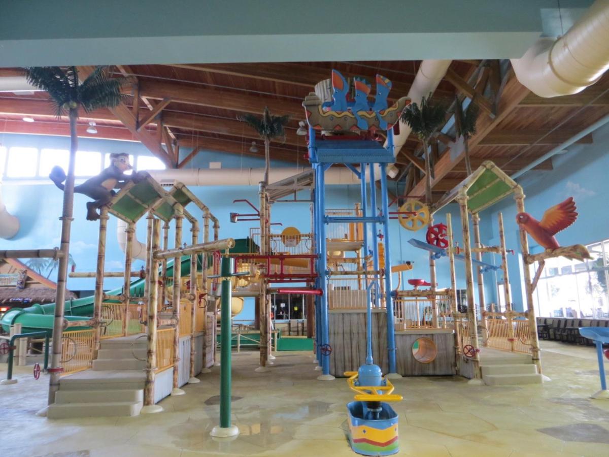 Canad Inns Destination Center Grand Forks — photo 16