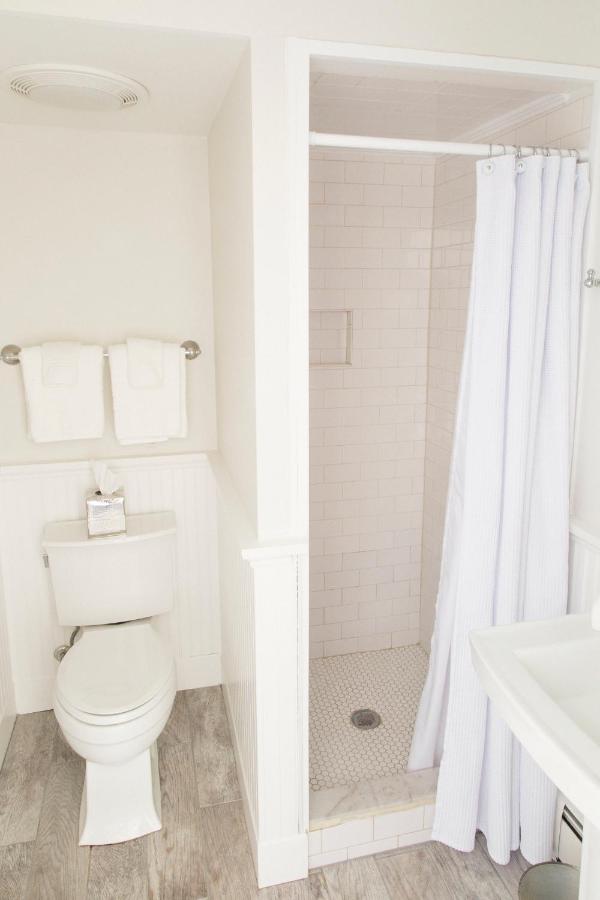 Whaler's Guest House — photo 19
