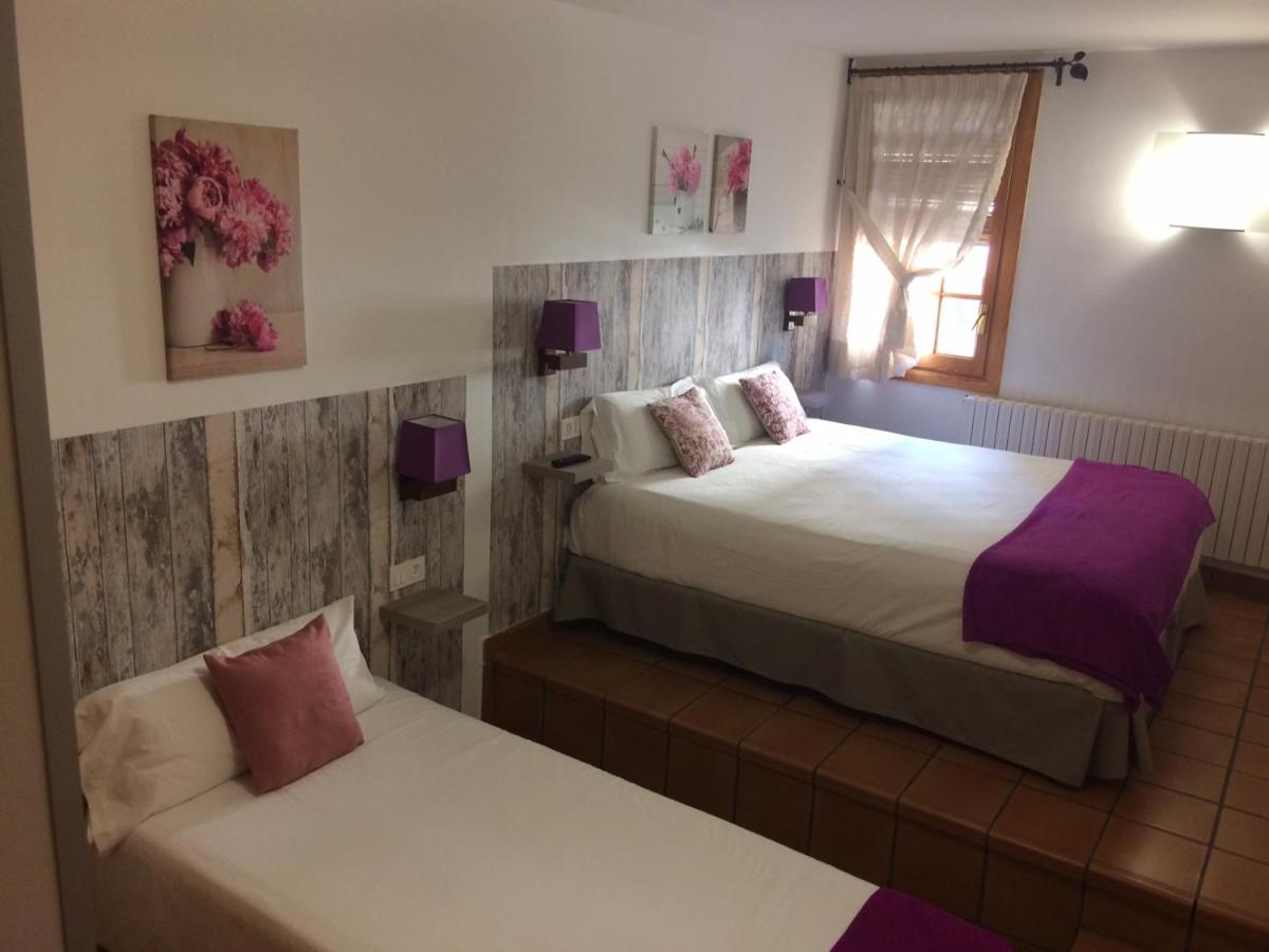 Hotel Lamoga (Španělsko Llavorsí) - Booking.com