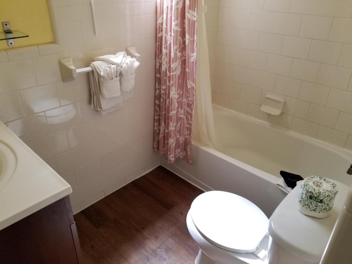 Bay Royal Motel Apartments — photo 18