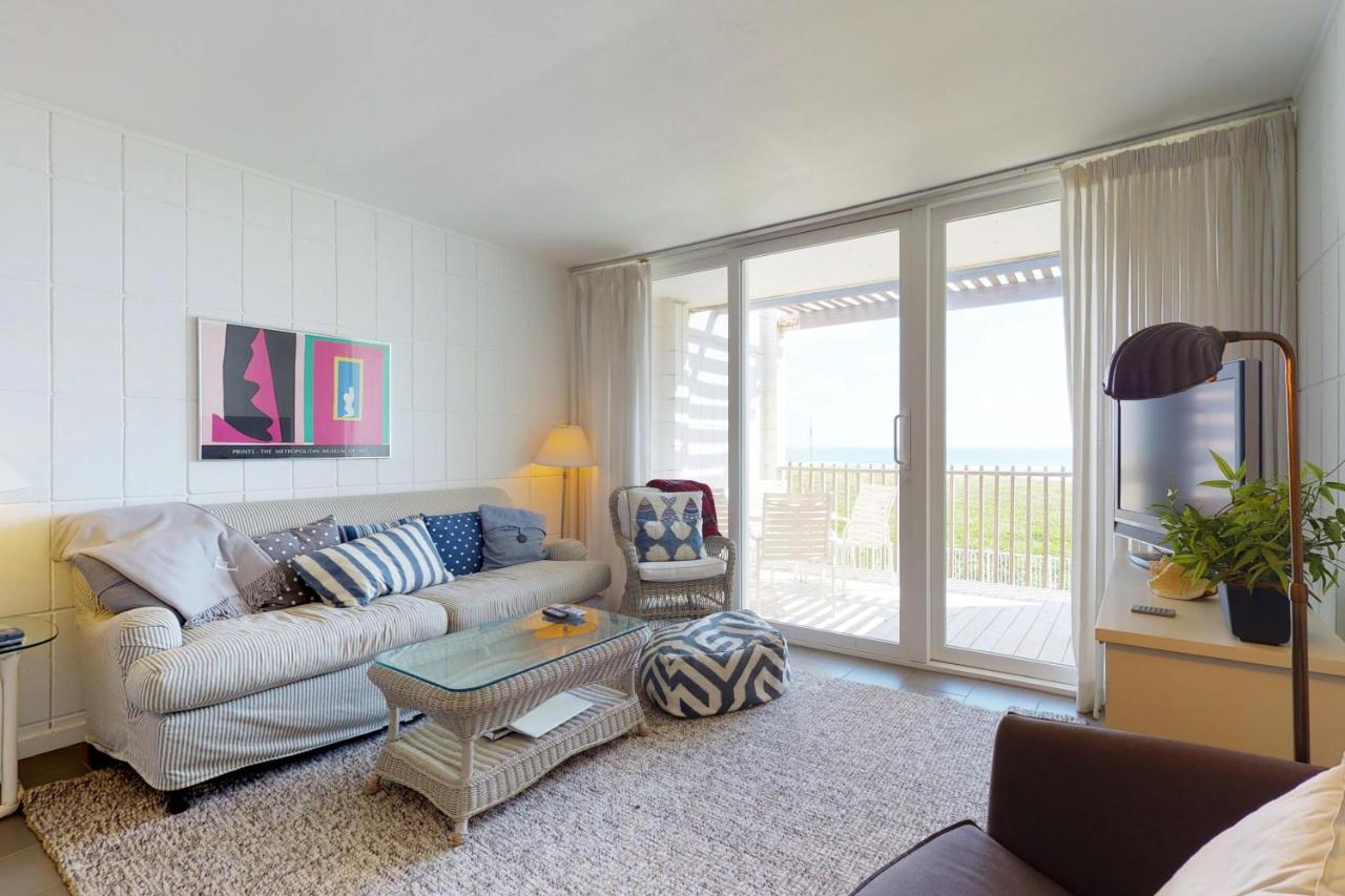 La Playa Condominiums — photo 12