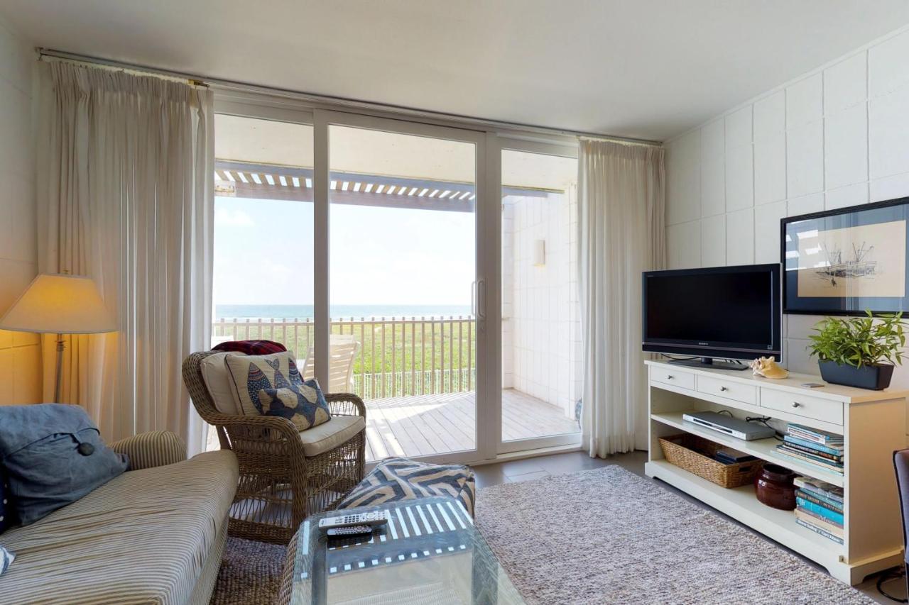 La Playa Condominiums — photo 13