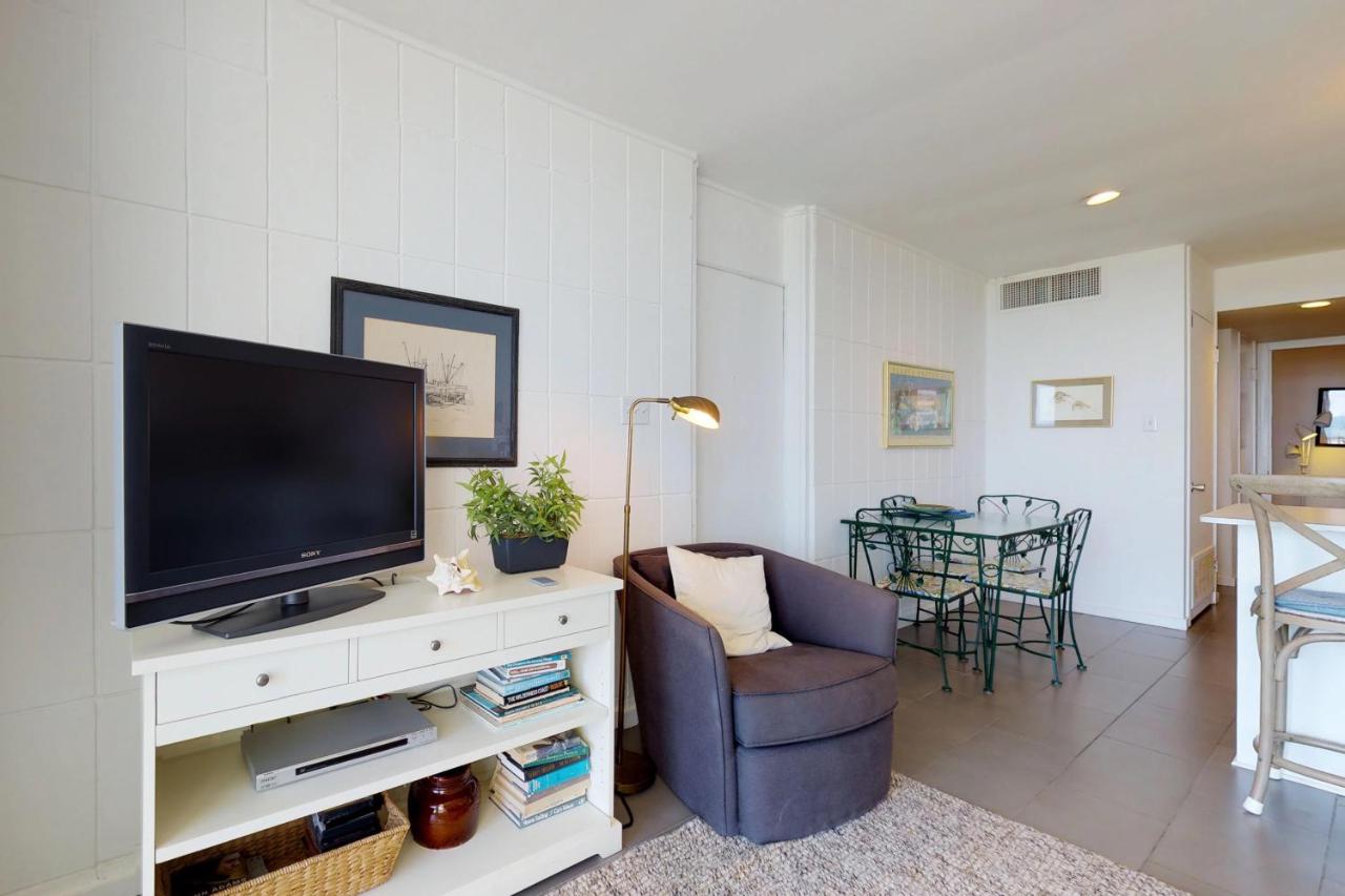 La Playa Condominiums — photo 14