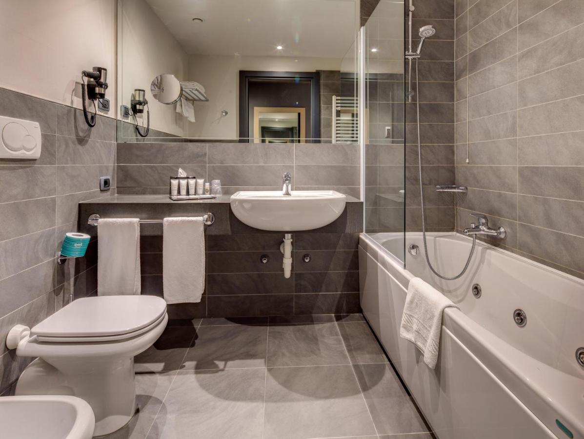 Best Western Plus Hotel Expo photo