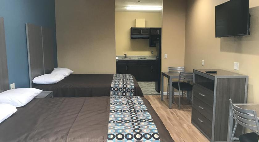 Deluxe Inn — photo 9