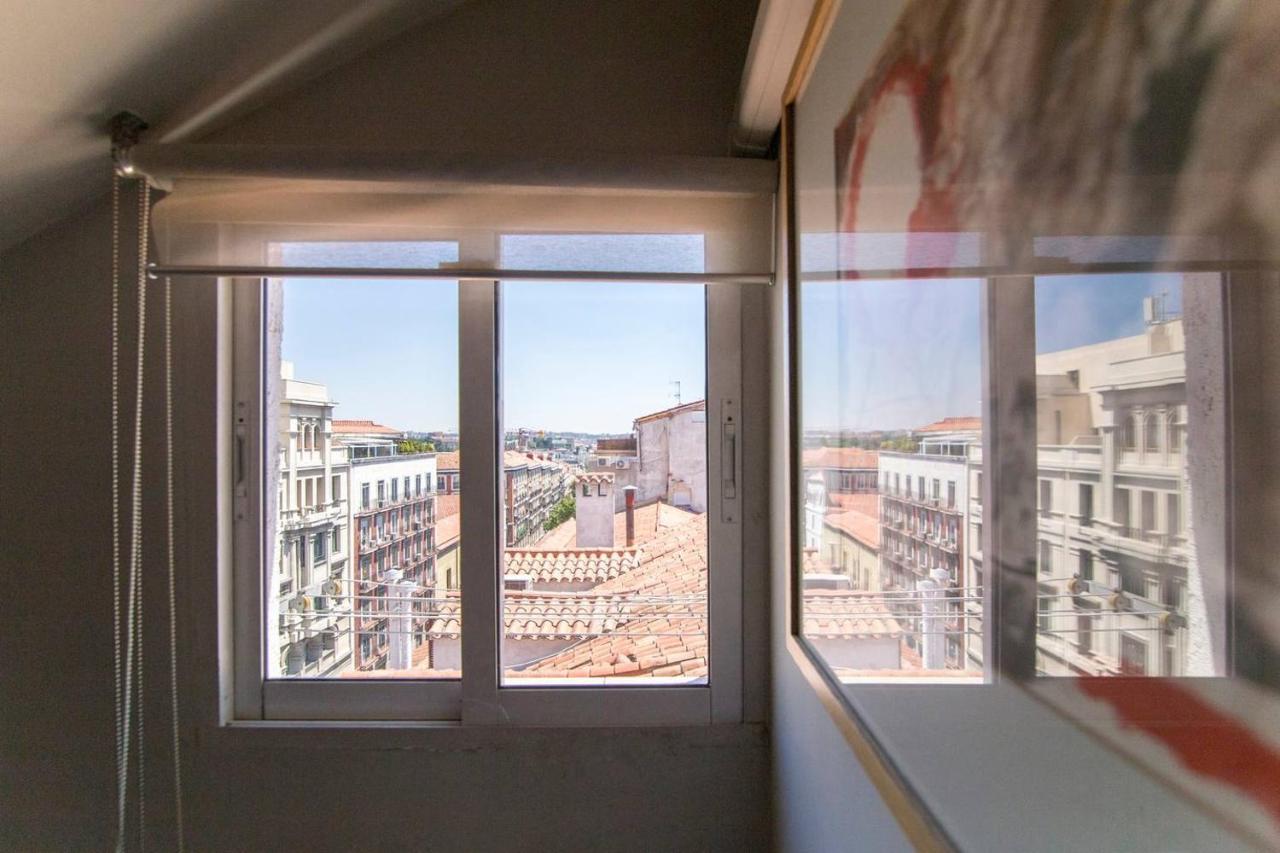 ATOCHA SKI PENTHOUSE STUDIO with views, Madrid – Prezzi ...