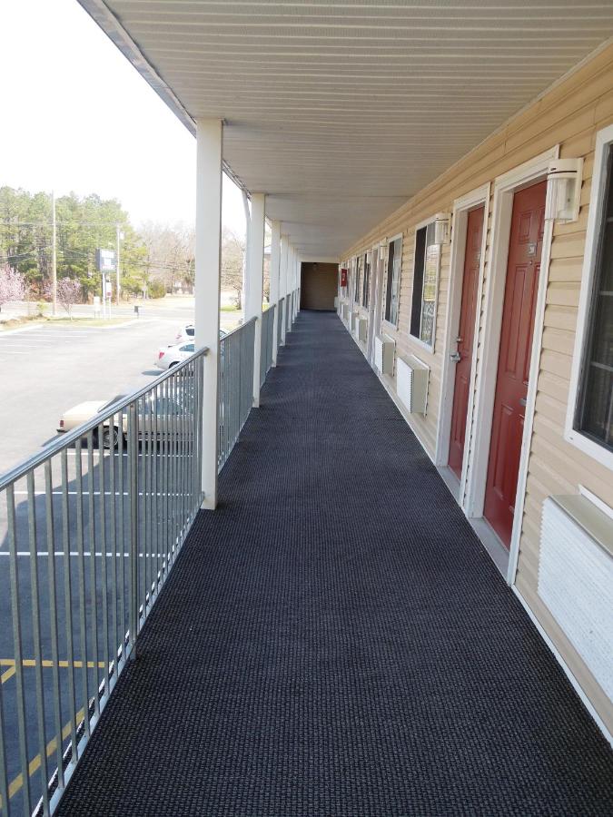 Atrium Inn & Suites — photo 8