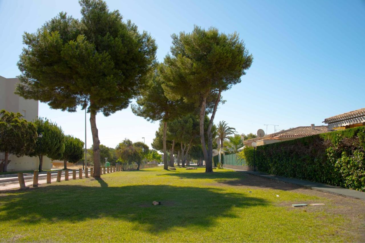 Casa con terraza i Campoamor – uppdaterade priser för 2022