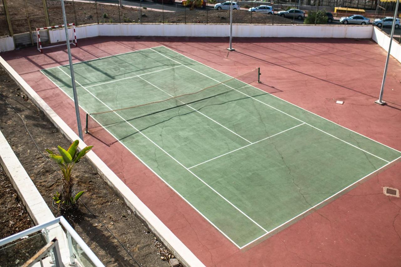 Tennis court: Servatur Terrazamar Sun Suite
