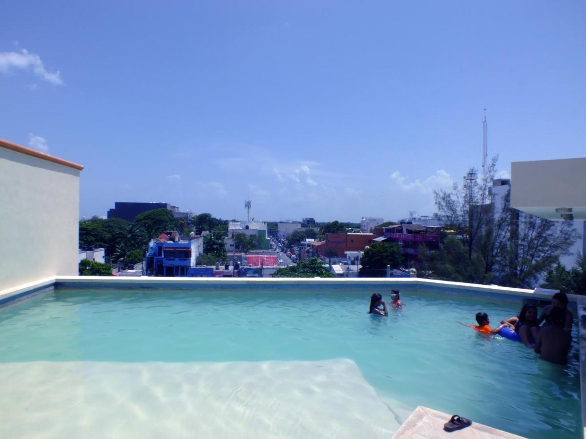 Rooftop swimming pool: Gran SAHARA