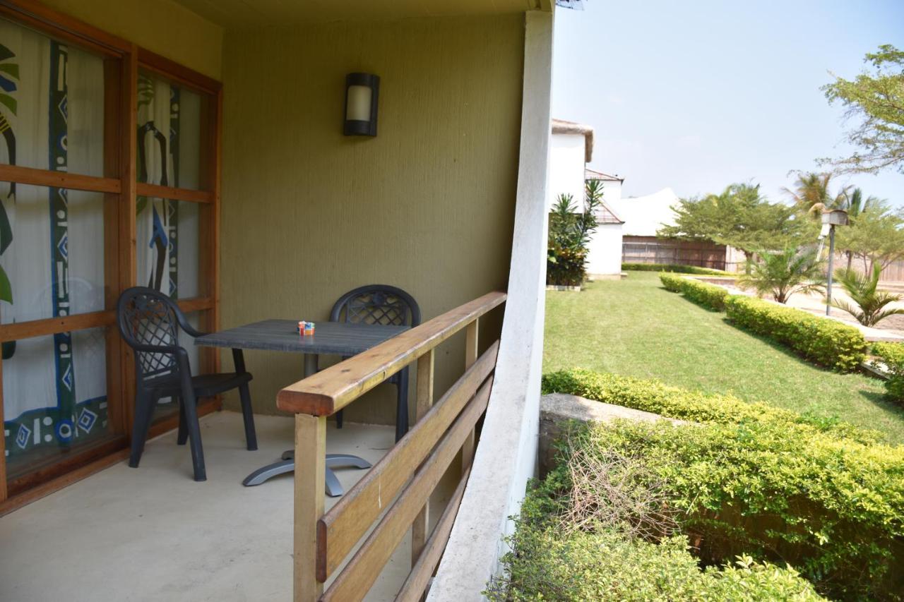 Hotel Club du Lac Tanganyika photo
