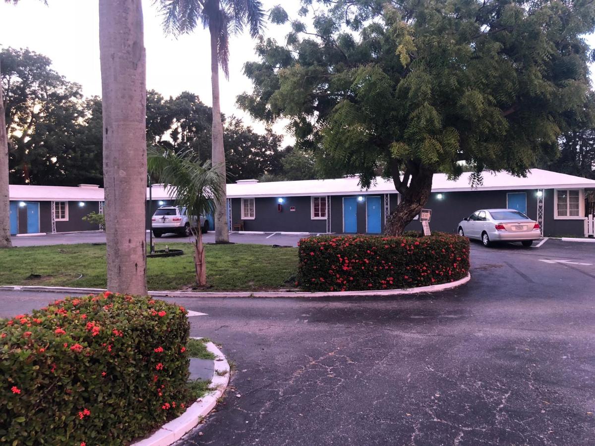 Bay Breeze Inn — photo 17