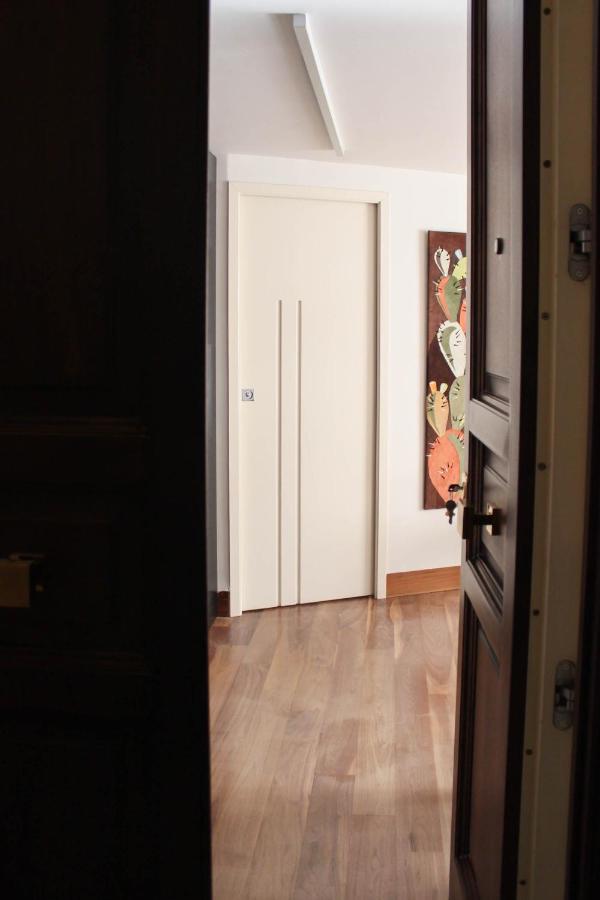 The Queen's Room - 3