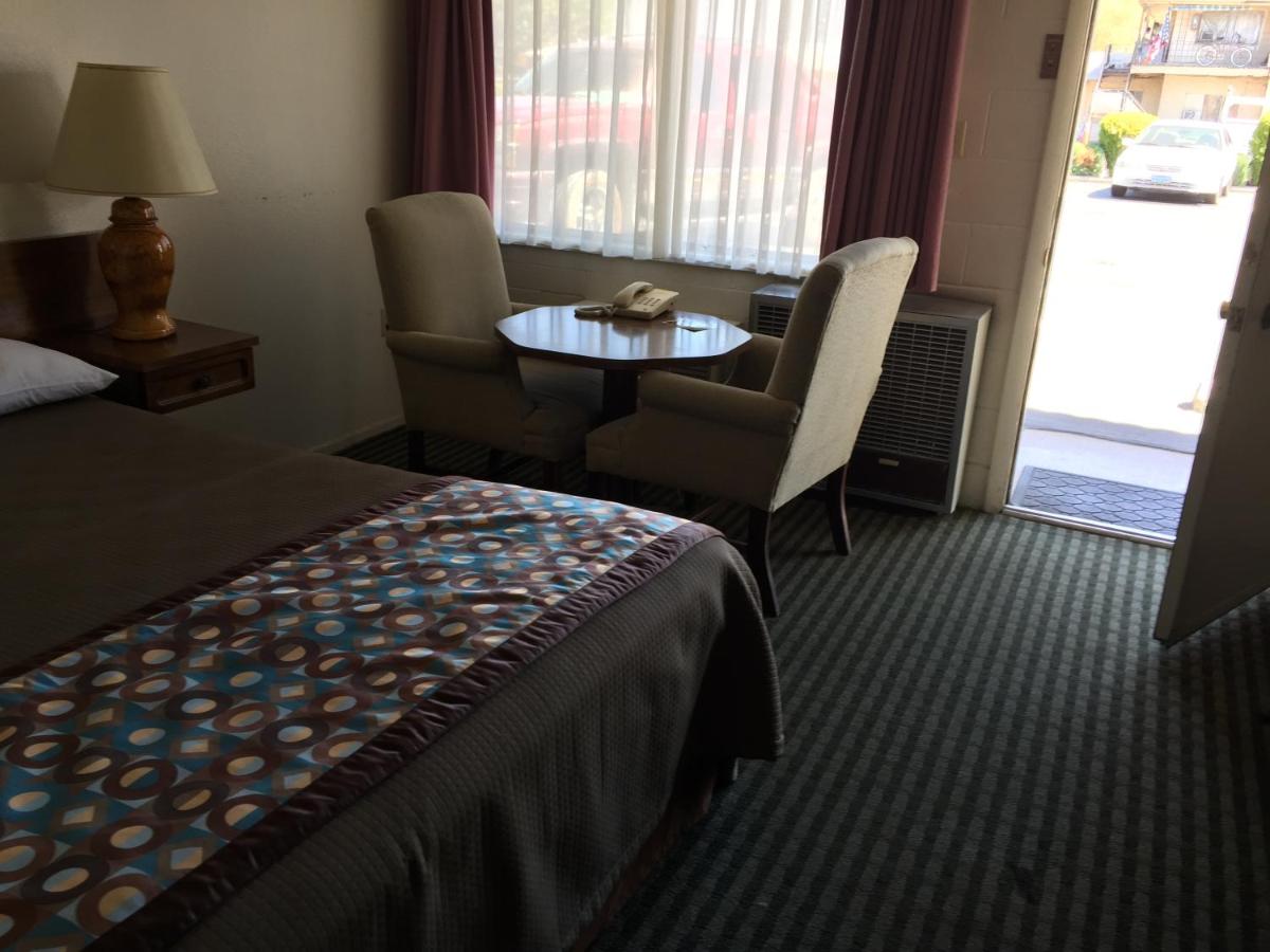 Sunrise Motel — photo 10