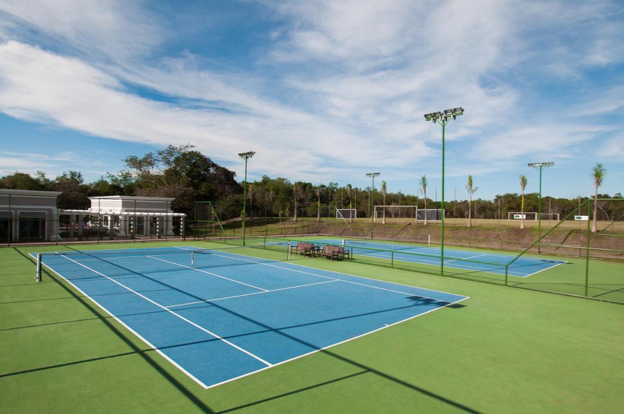 Tennis court: Wish Foz do Iguaçu