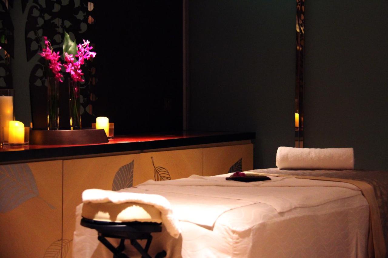 HUALUXE Shanghai Twelve At Hengshan, an IHG Hotel photo