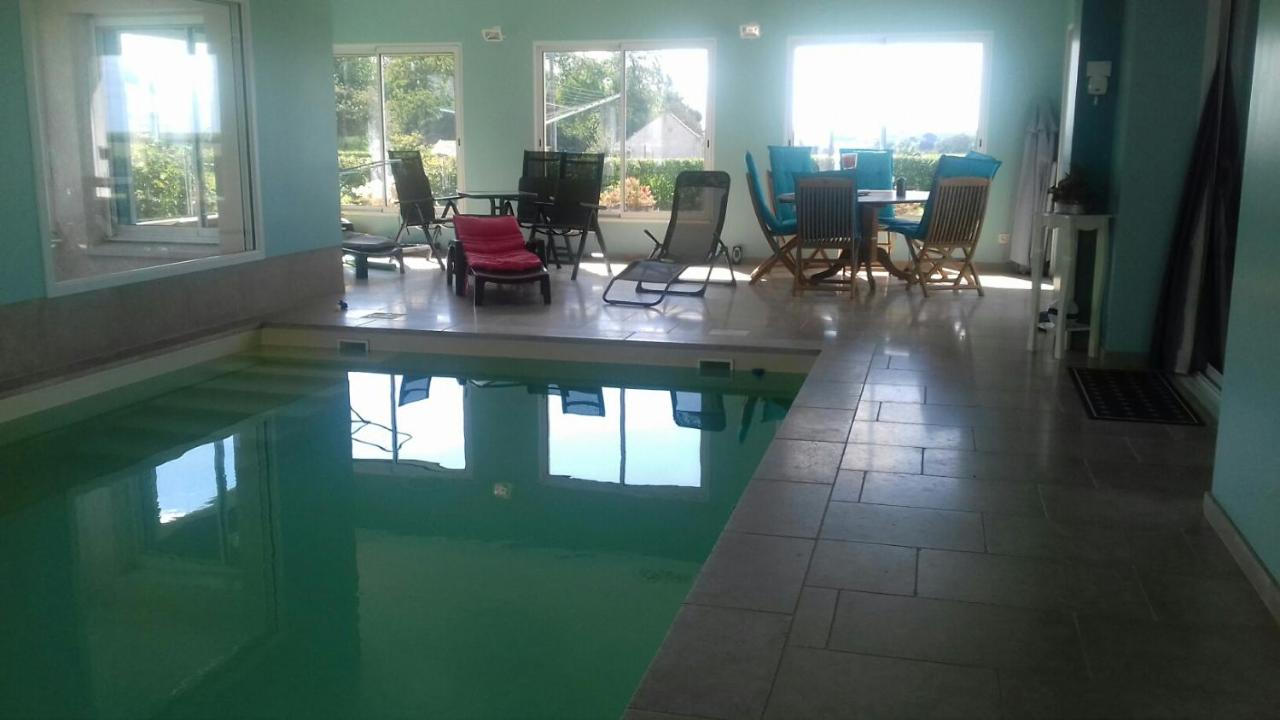 Heated swimming pool: Hyannis Port