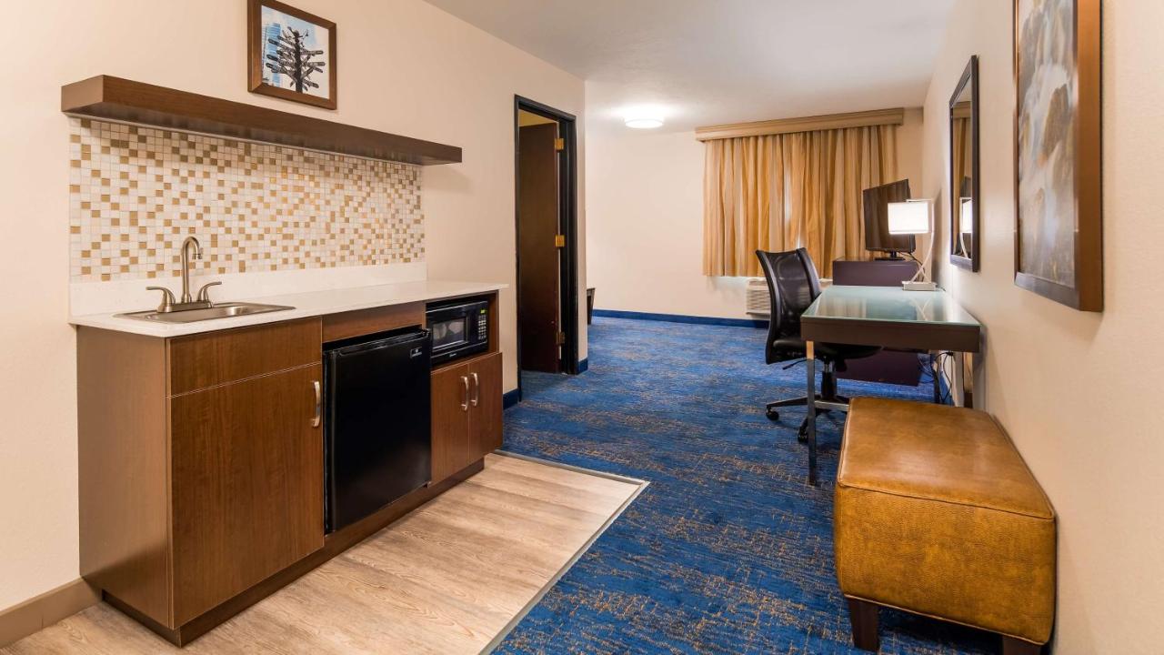 Parkrose Inn and Suites Portland Airport — photo 13