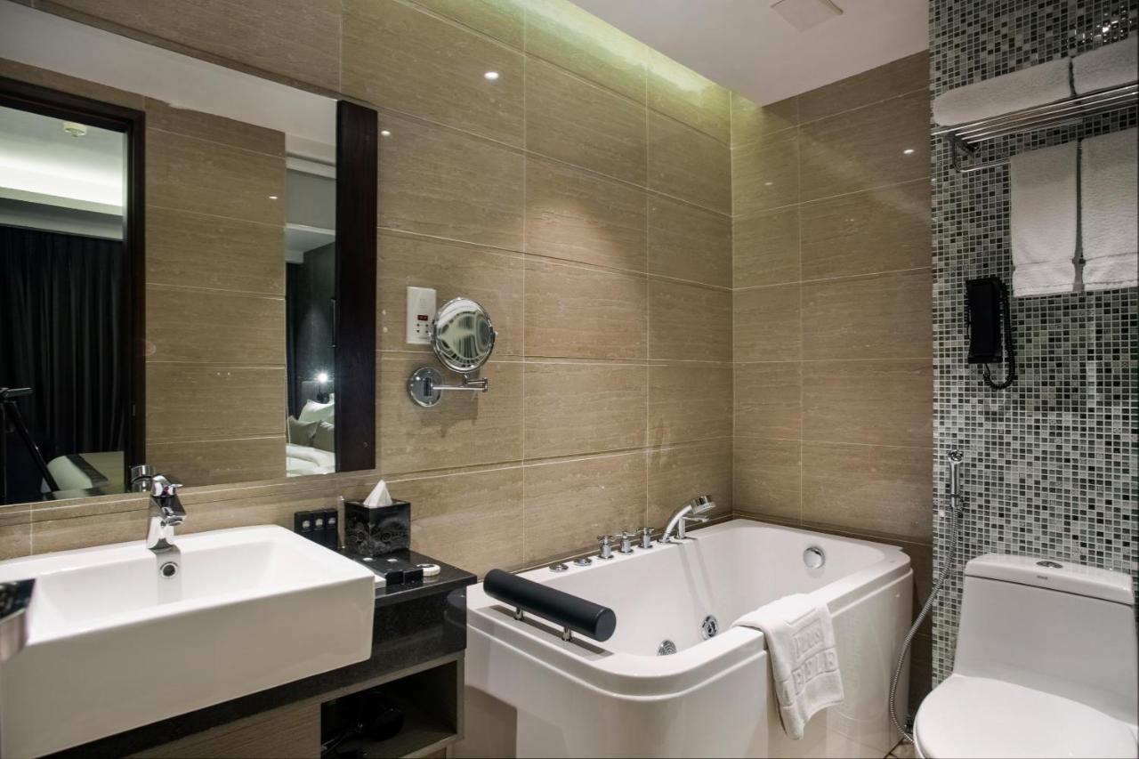 Best Western Plus Maple Leaf photo