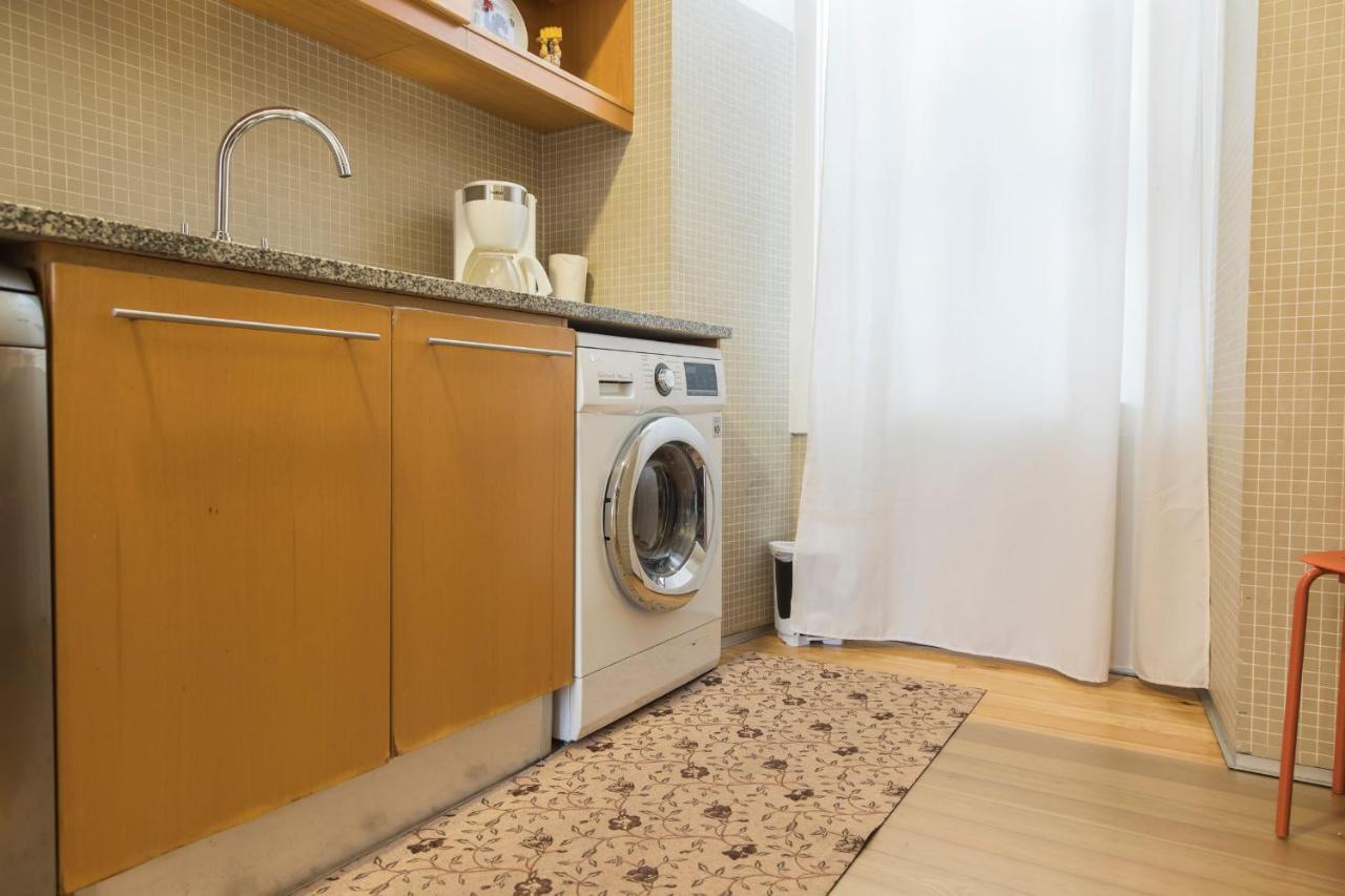 Downtown Cosy Wonder by LovelyStay - 2