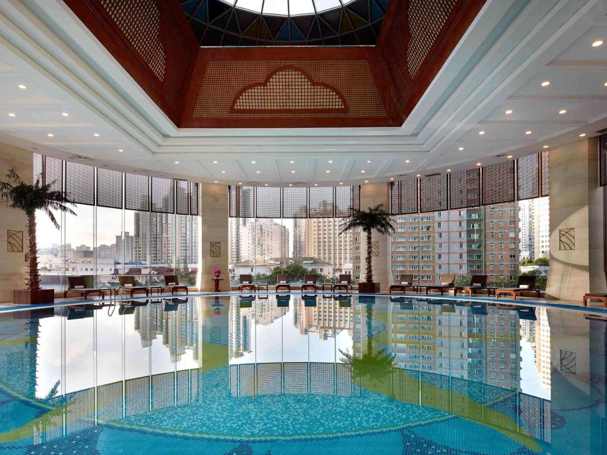 Pullman Shanghai Skyway photo