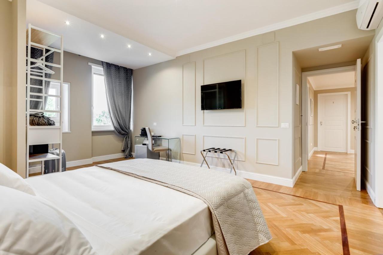 Mellini Palace Suites by Premium Suites Collection - 5