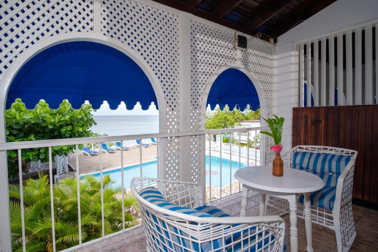 Hibiscus Lodge Hotel - 4