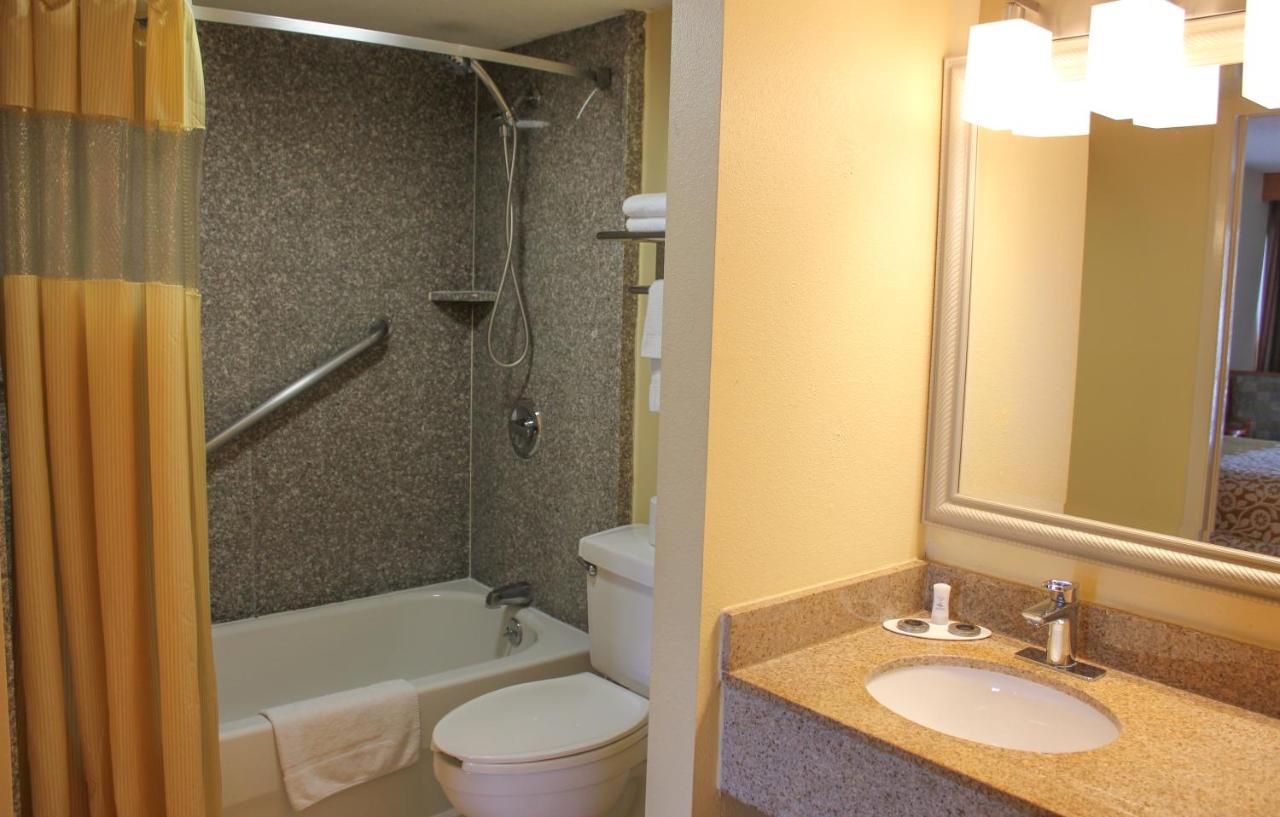 Guardian Inn & Suites — photo 8
