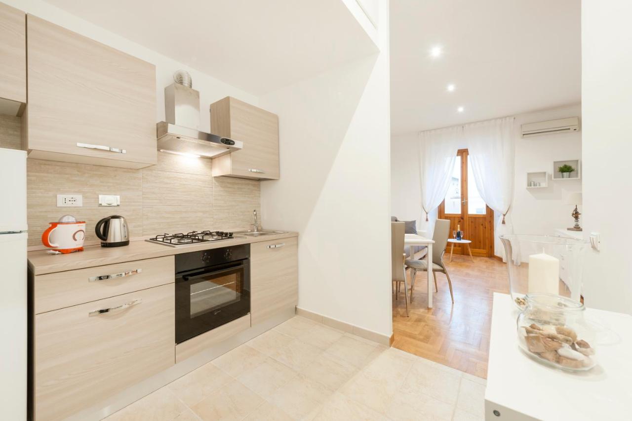 White Flat Labicana - 4