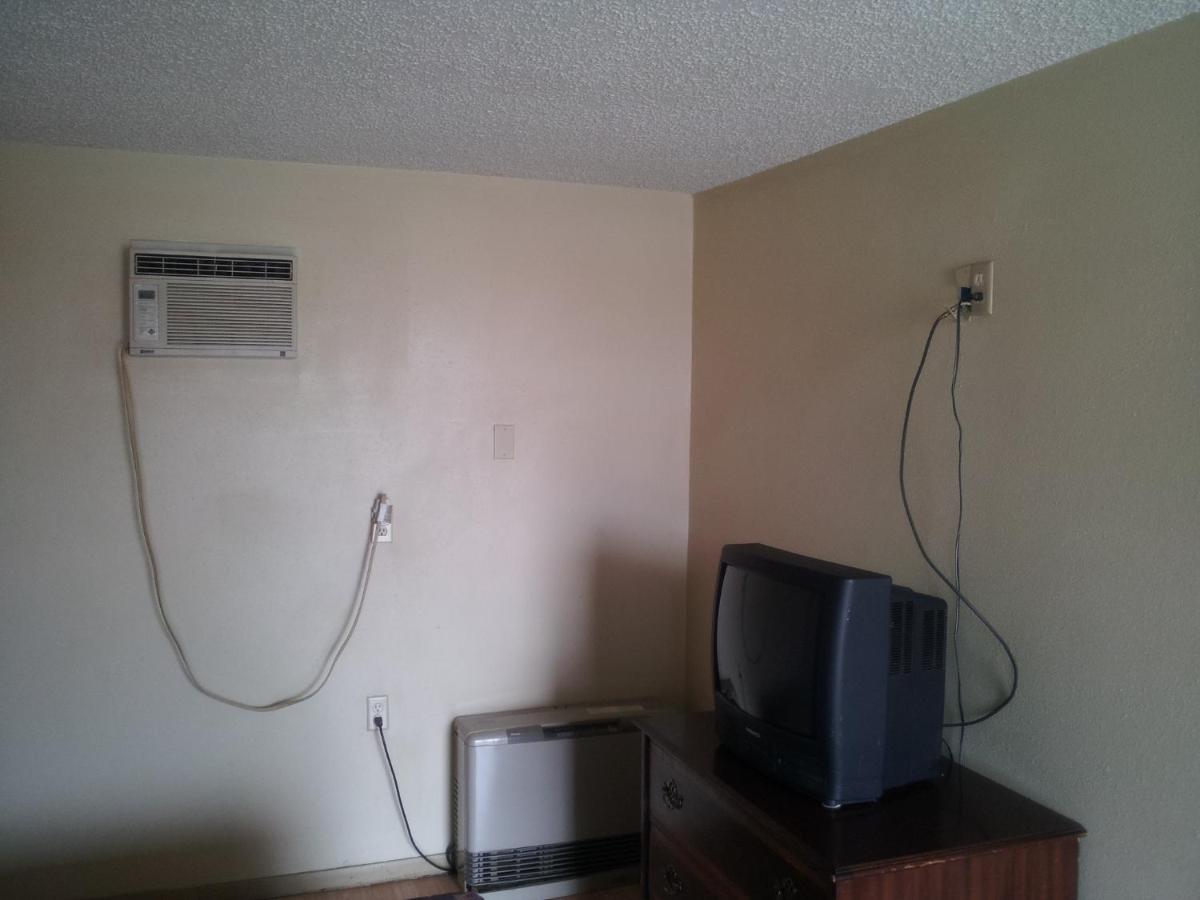 Mustang Motel — photo 8