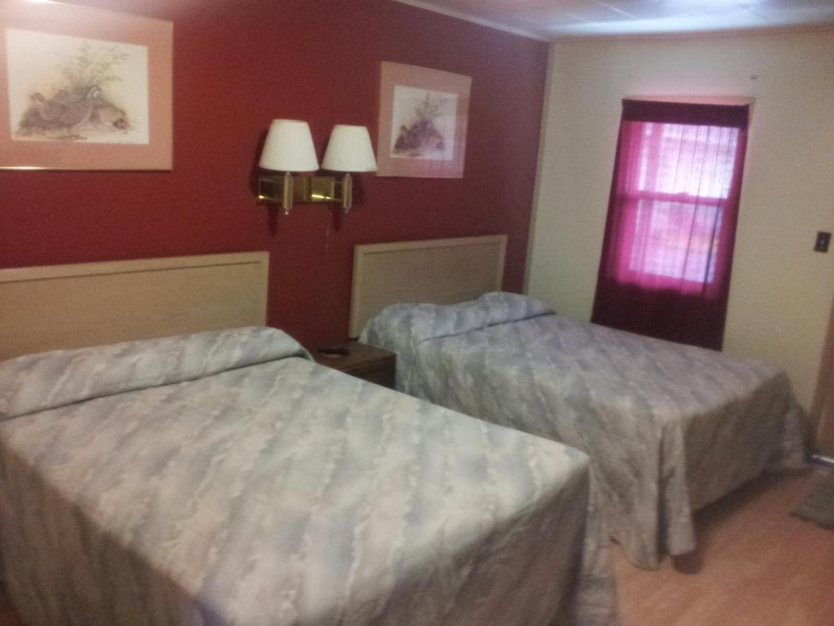 Mustang Motel — photo 20