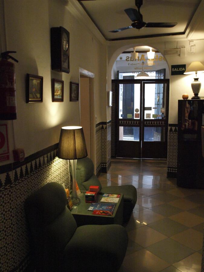 Guesthouse Hostal Arias, Seville, Spain - Booking.com