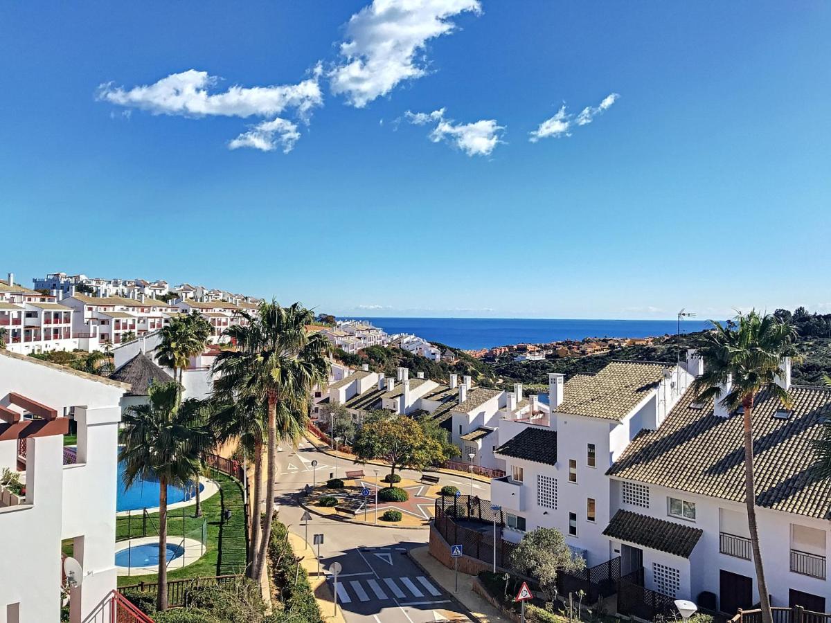 2253-Amazing penthouse, huge terrace, golf view, La Alcaidesa ...