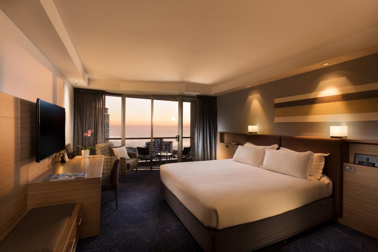 Sofitel Gold Coast Broadbeach photo