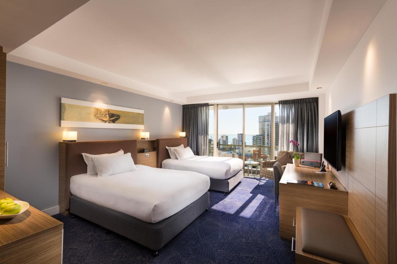 Sofitel Gold Coast Broadbeach photo