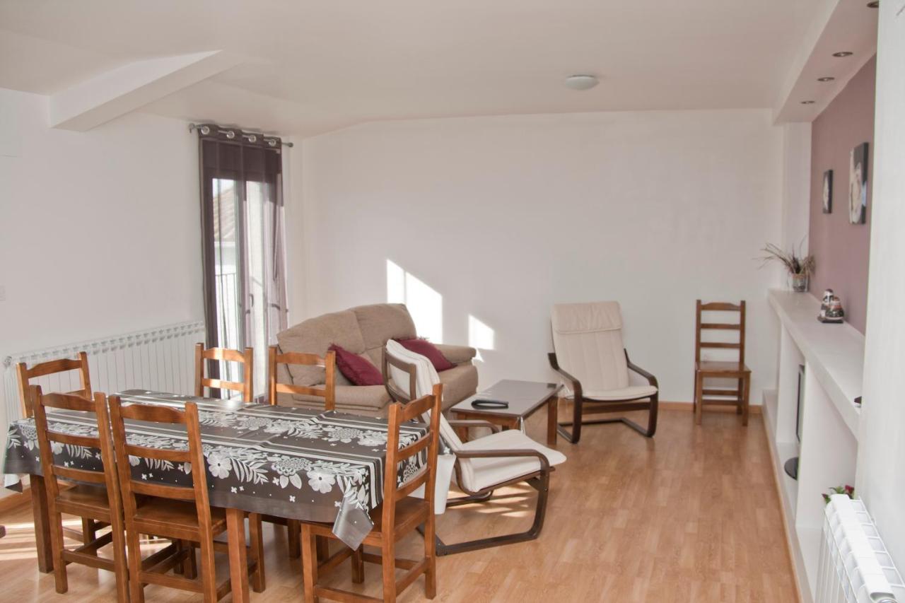 Casa Abellanas, Apiés – Precios actualizados 2022