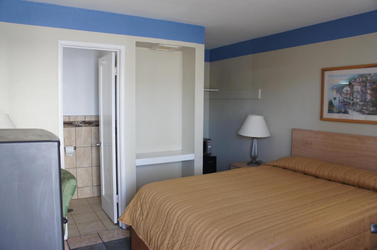 Budget Inn — photo 14