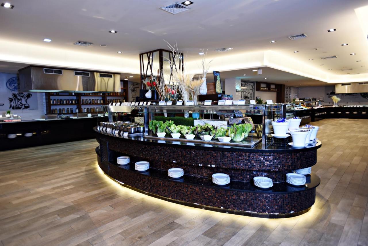 Royalton Riviera Cancun, An Autograph Collection All-Inclusive Resort & Casino photo